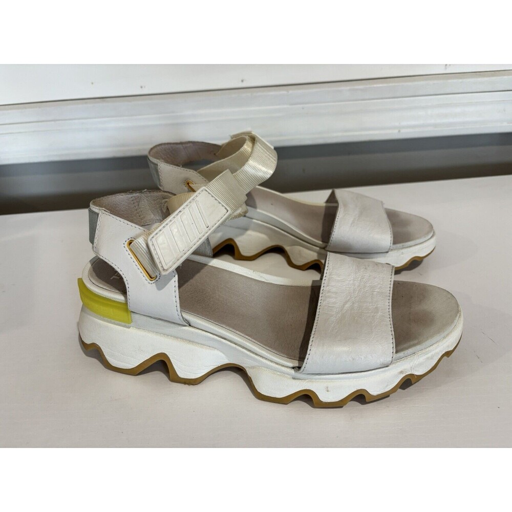 Sorel Kinetic Sandals Women’s Size 10 White Color Wedge Strap